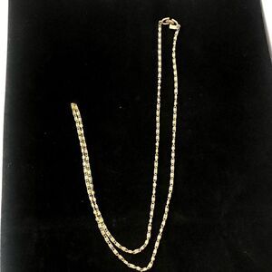 vintage 1970's roget signed unique swirled  gold tone chain necklace 18 inches